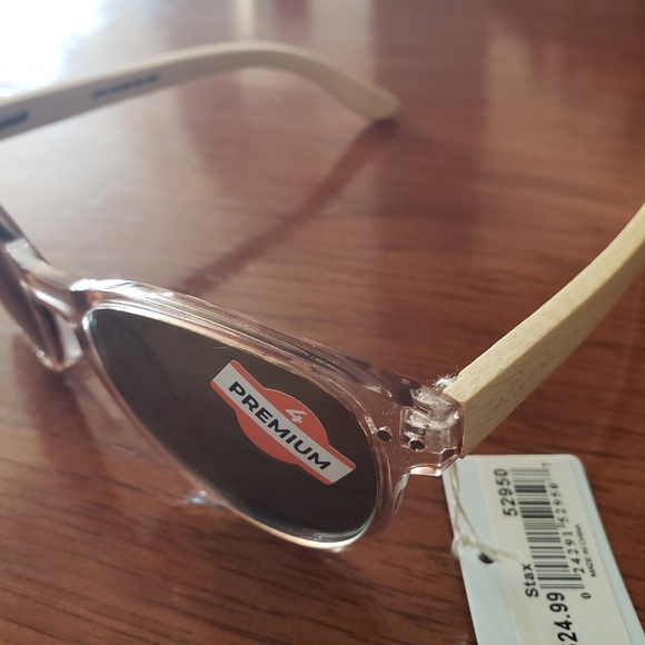 Piranha Bamboo sun glasses NWT UNISEX - Picture 7 of 10